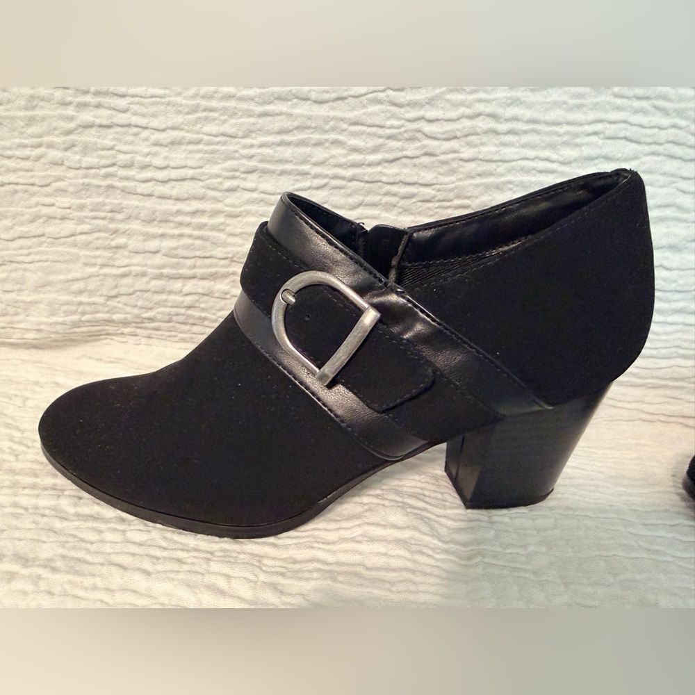 Easy Street Della Black Women's Heeled Shoes - Picture 3 of 12